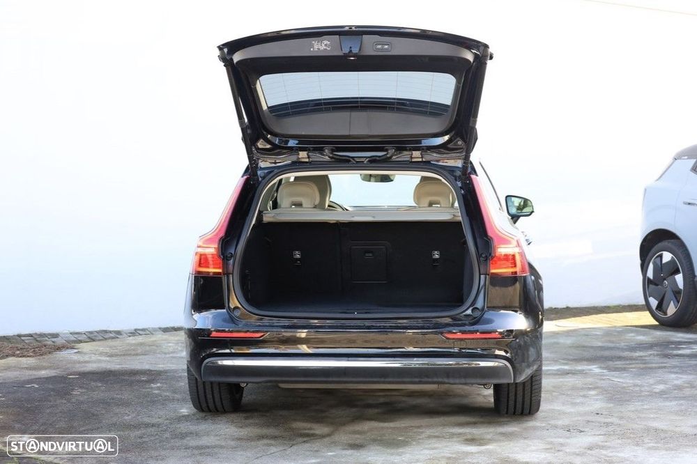 Volvo V60 2.0 T6 AWD TE Plus Bright - 4