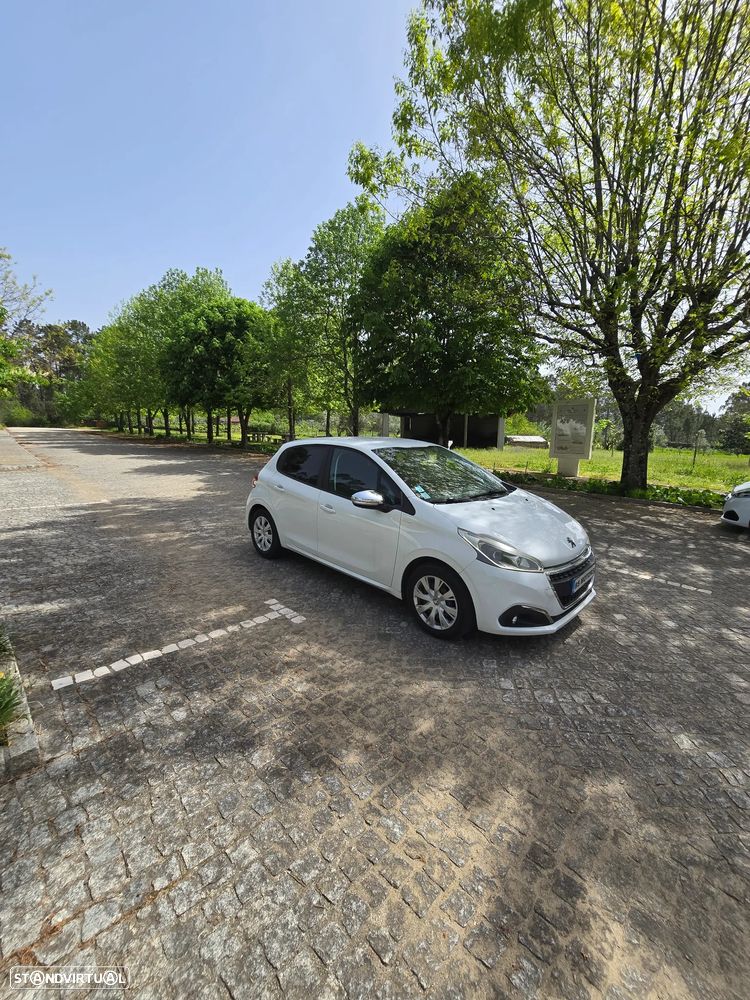 Peugeot 208 PureTech 82 Urban Move - 3