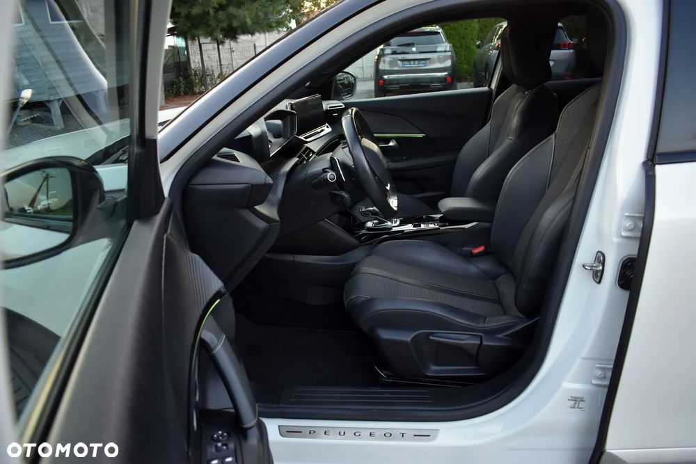 Peugeot 2008 PureTech 130 EAT8 GT Pack - 21