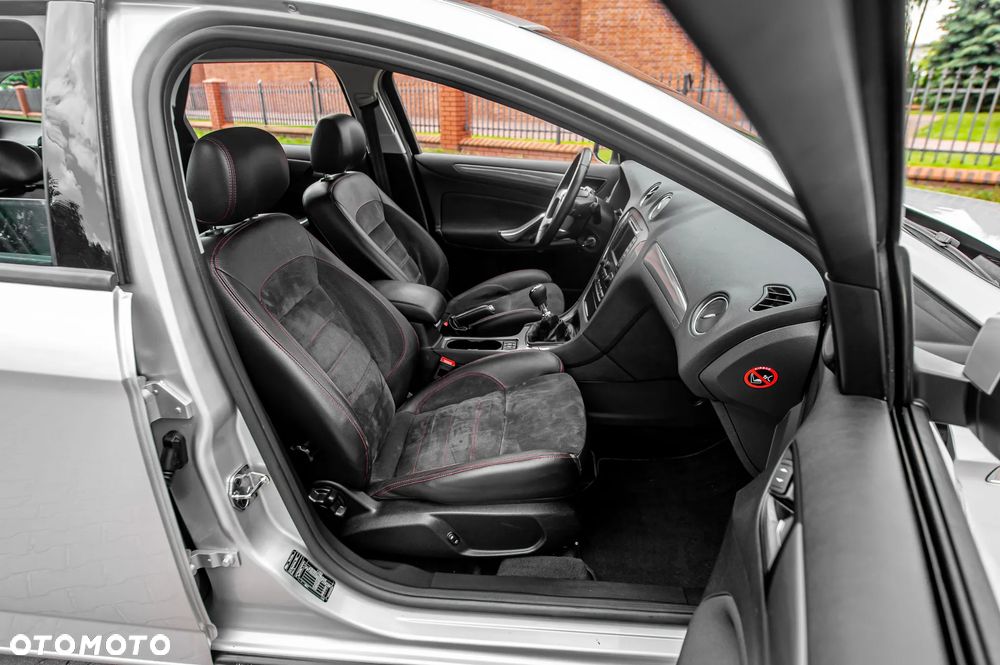 Ford Mondeo 2.0 TDCi Titanium X - 24