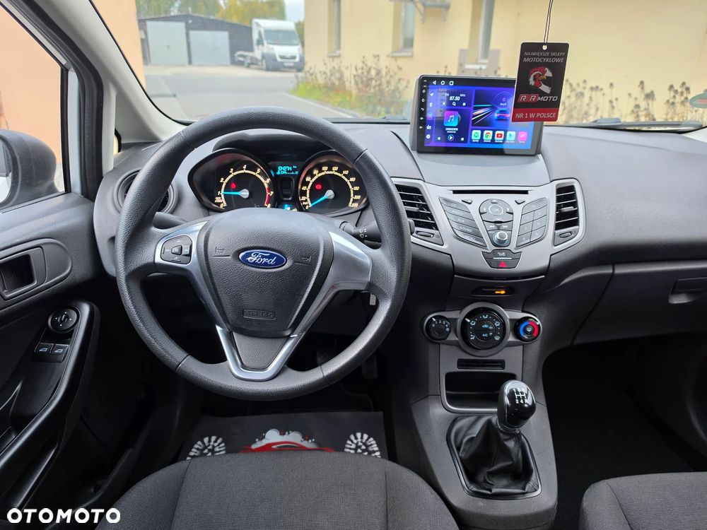 Ford Fiesta - 9