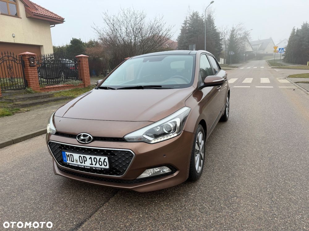 Hyundai i20 1.1 CRDi Intro Edition - 10