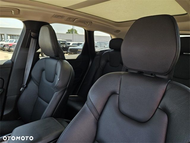 Volvo XC 60 - 16