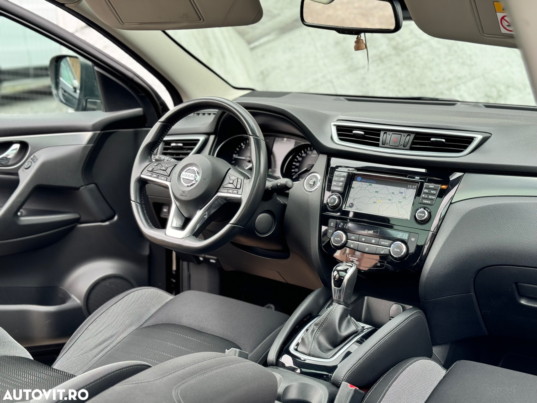 Nissan Qashqai 1.6 DCI Xtronic TEKNA - 6