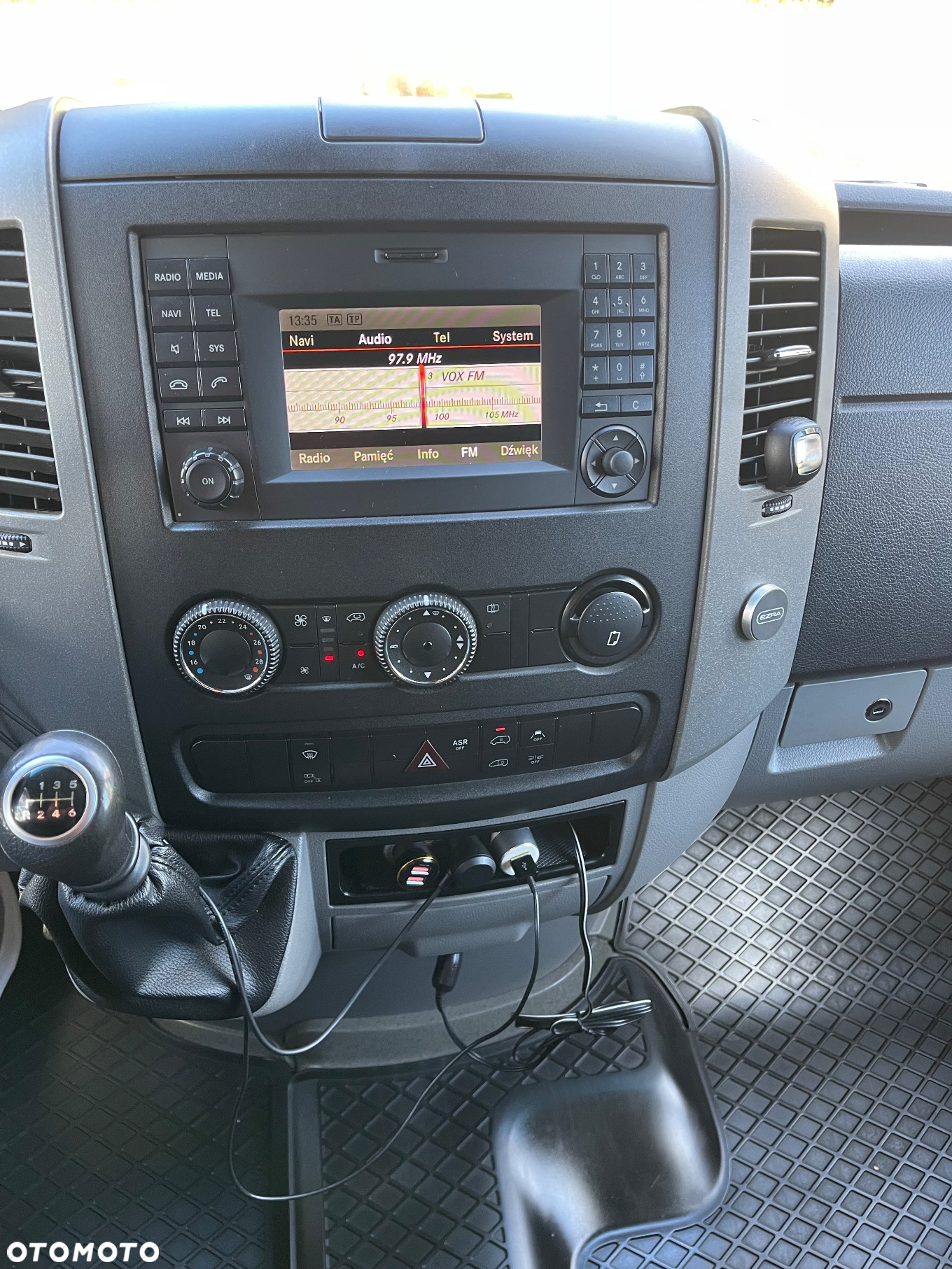 Mercedes-Benz Sprinter 319 - 9