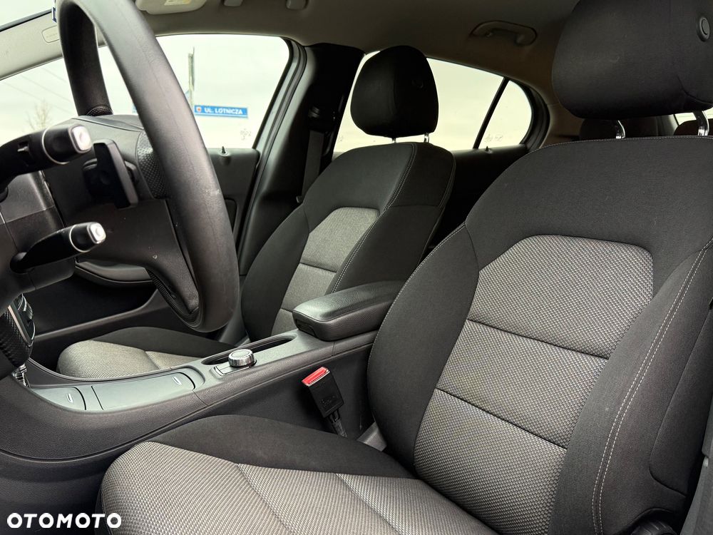 Mercedes-Benz GLA - 15