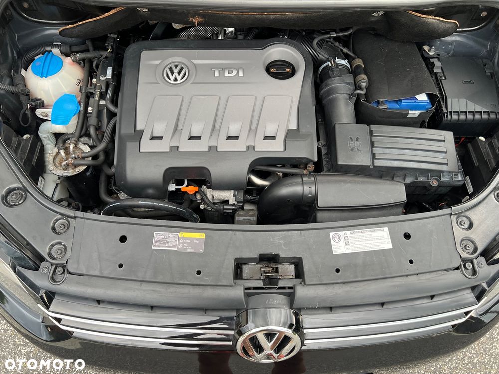 Volkswagen Touran 2.0 TDI DPF Highline - 38