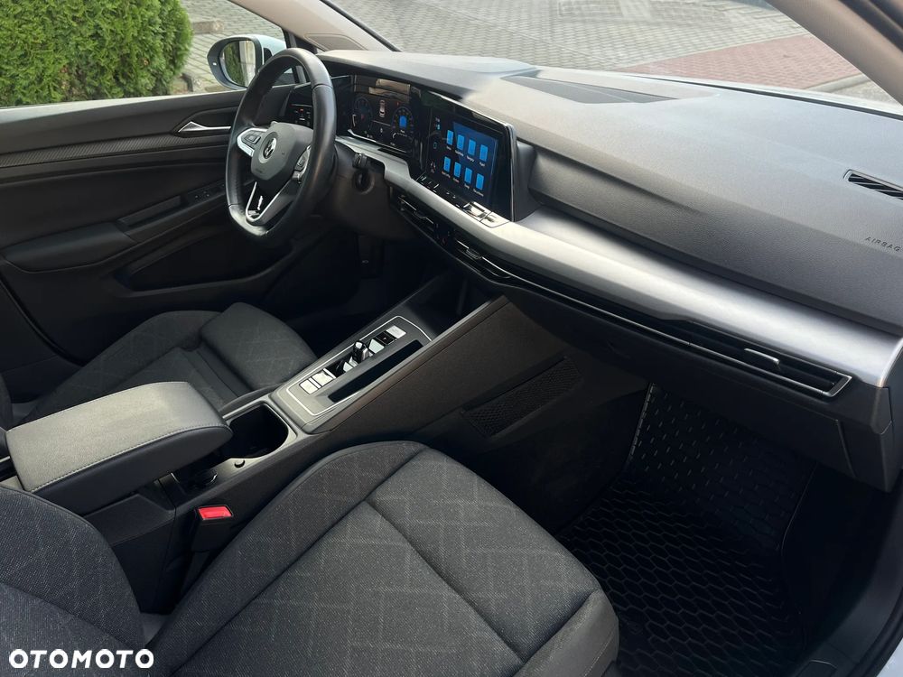 Volkswagen Golf - 10