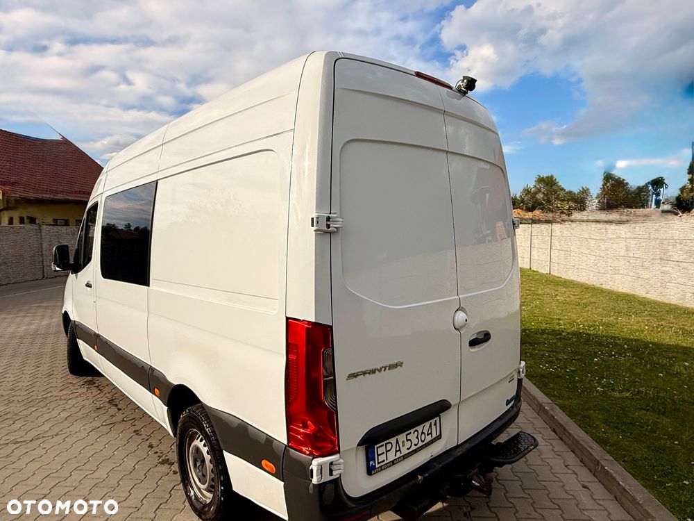 Mercedes-Benz Sprinter - 35