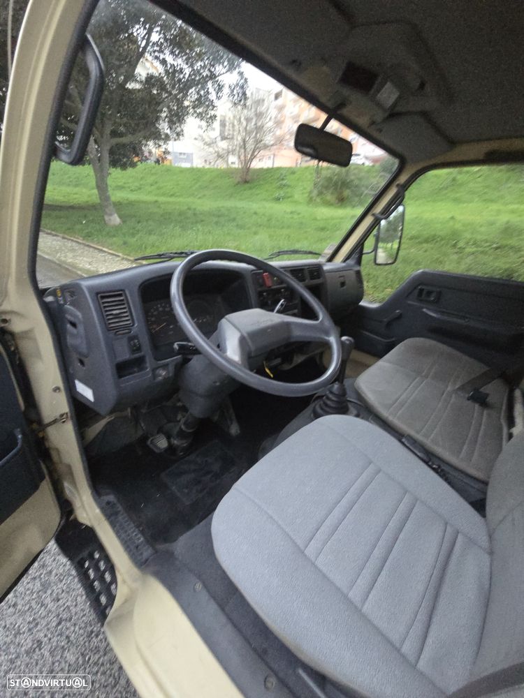 Toyota Dyna 150 - 13