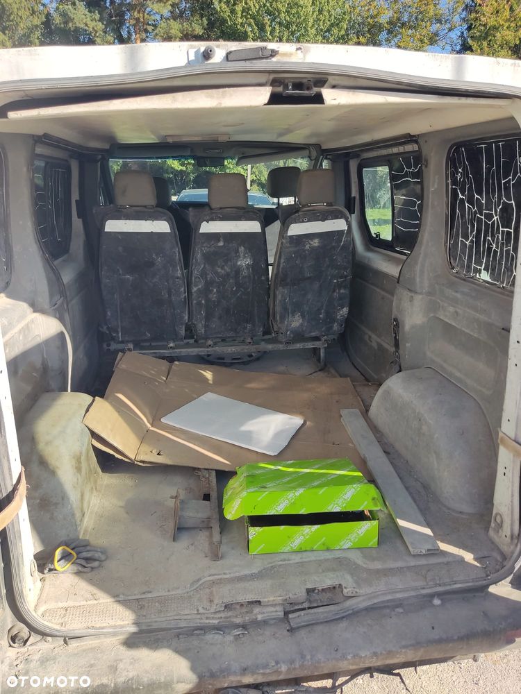 Renault Trafic Passenger - 5
