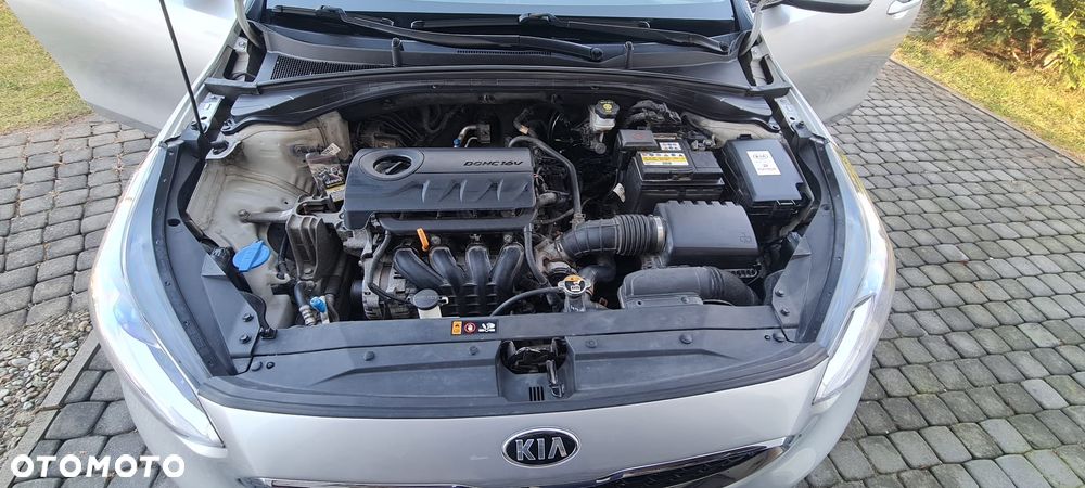 Kia Ceed 1.4 L - 9