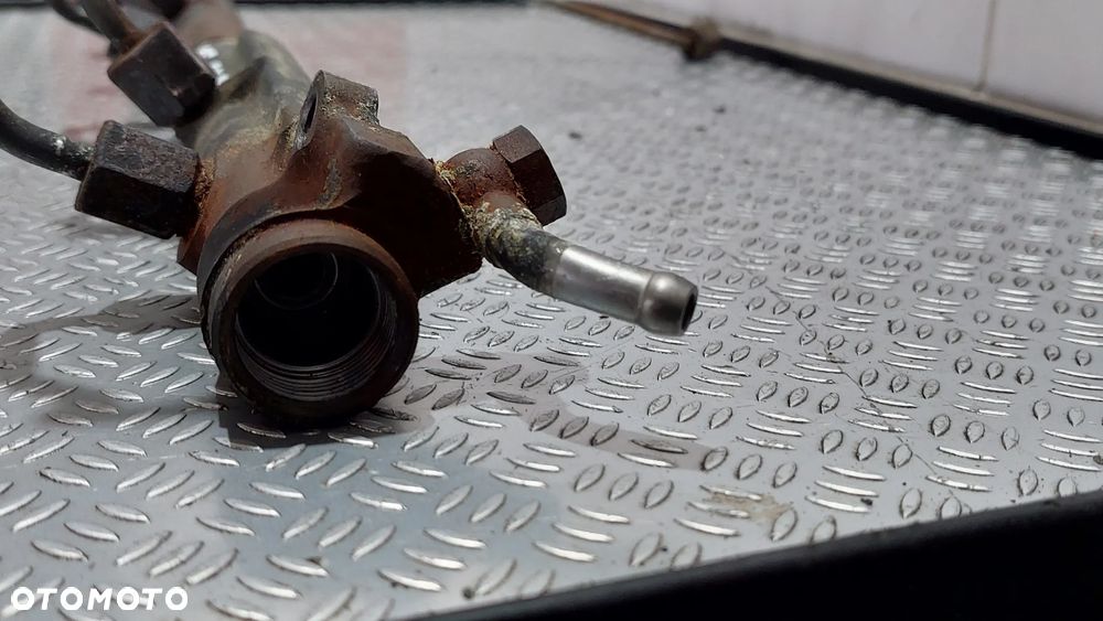 LISTWA WTRYSKOWA BMW X5 E70  3,0 D 286KM M57 R2009 NR 779551403 - 4