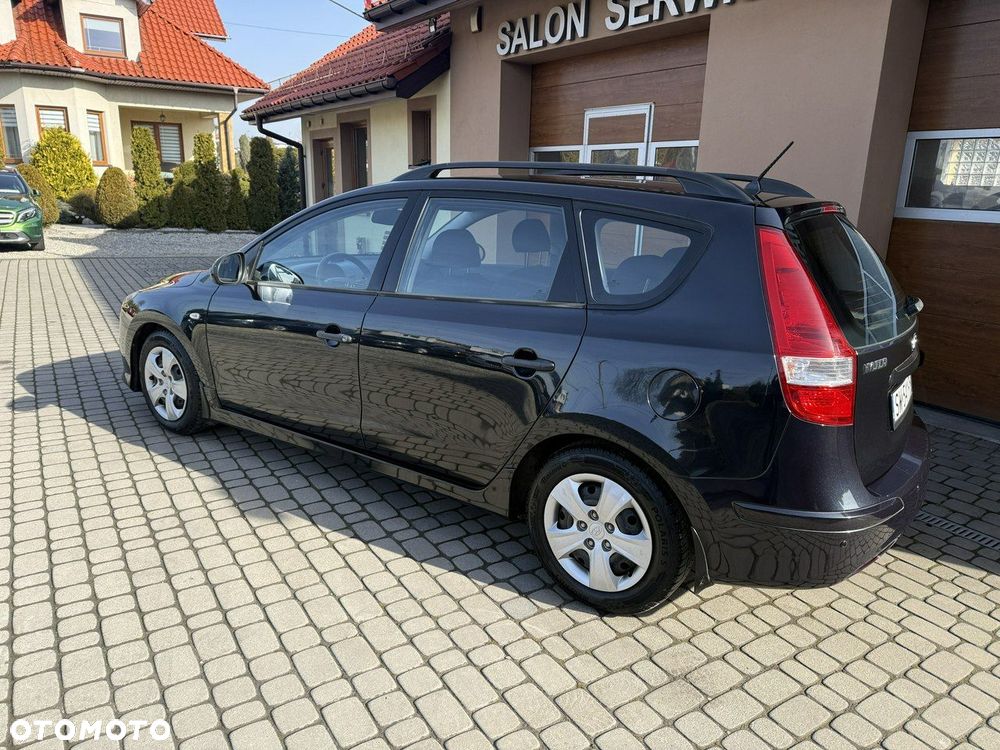 Hyundai i30 1.4 Classic + EU5 - 8
