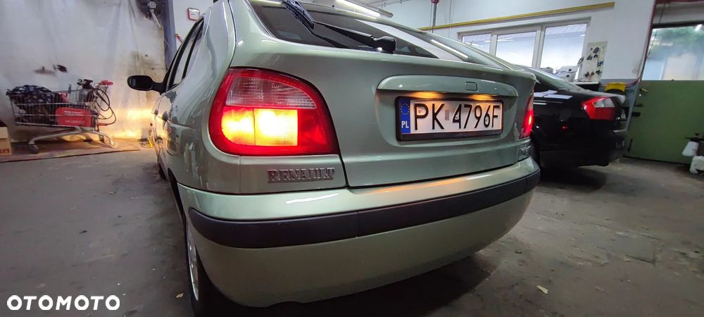 Renault Megane 1.4 Confort Privilege - 5