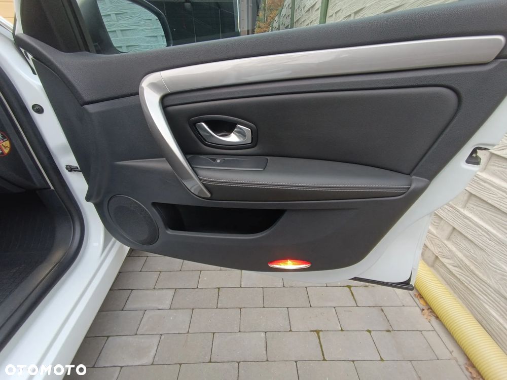 Renault Laguna 2.0 Authentique - 23