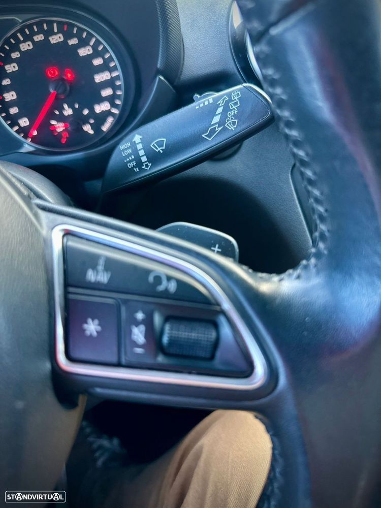 Audi A1 Sportback 1.6 TDI S-line S tronic - 17