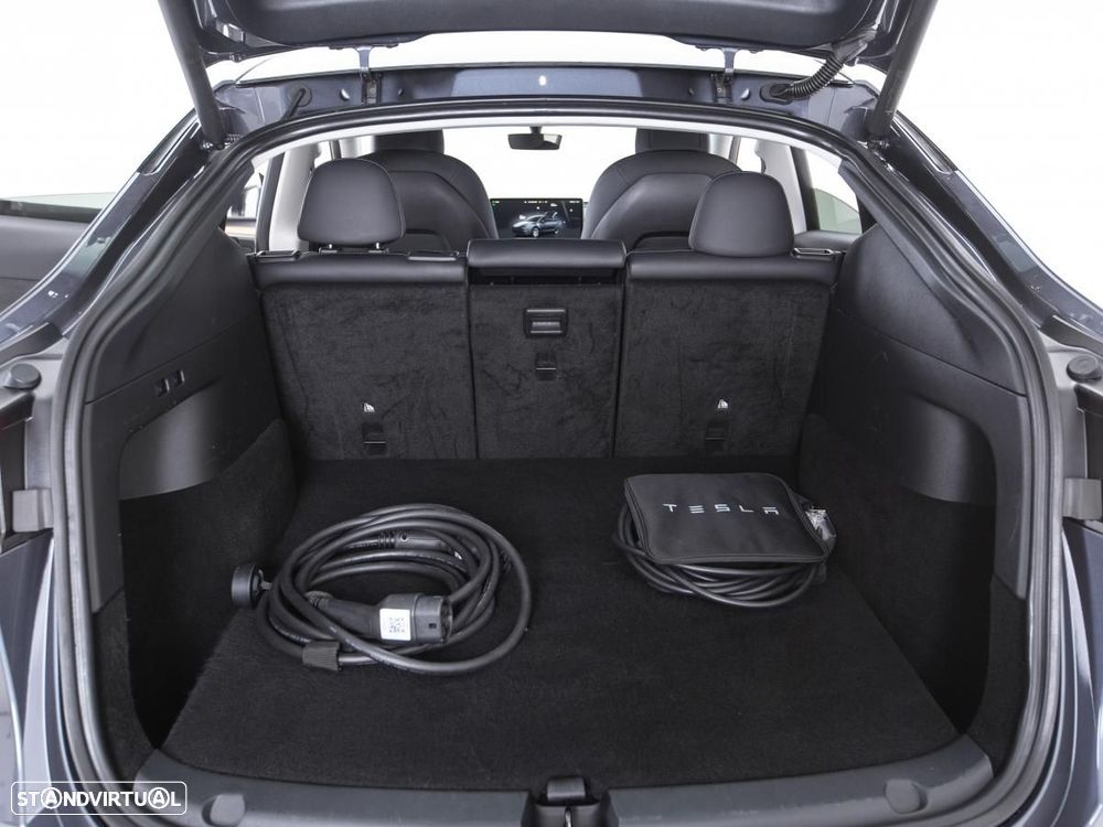 Tesla Model Y Long Range Dual Motor AWD - 13