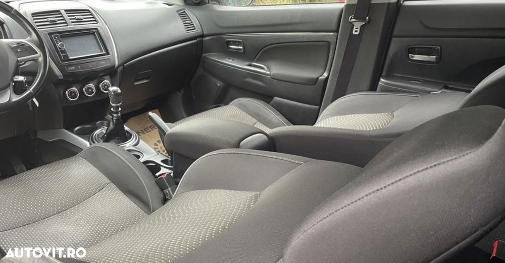 Mitsubishi ASX 1.8 DI-D 2WD Intense - 24