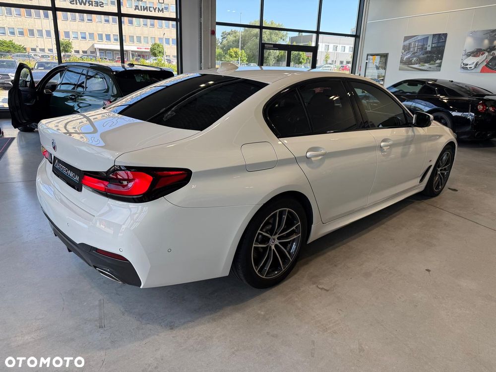 BMW Seria 5 520d MHEV M Sport sport - 4
