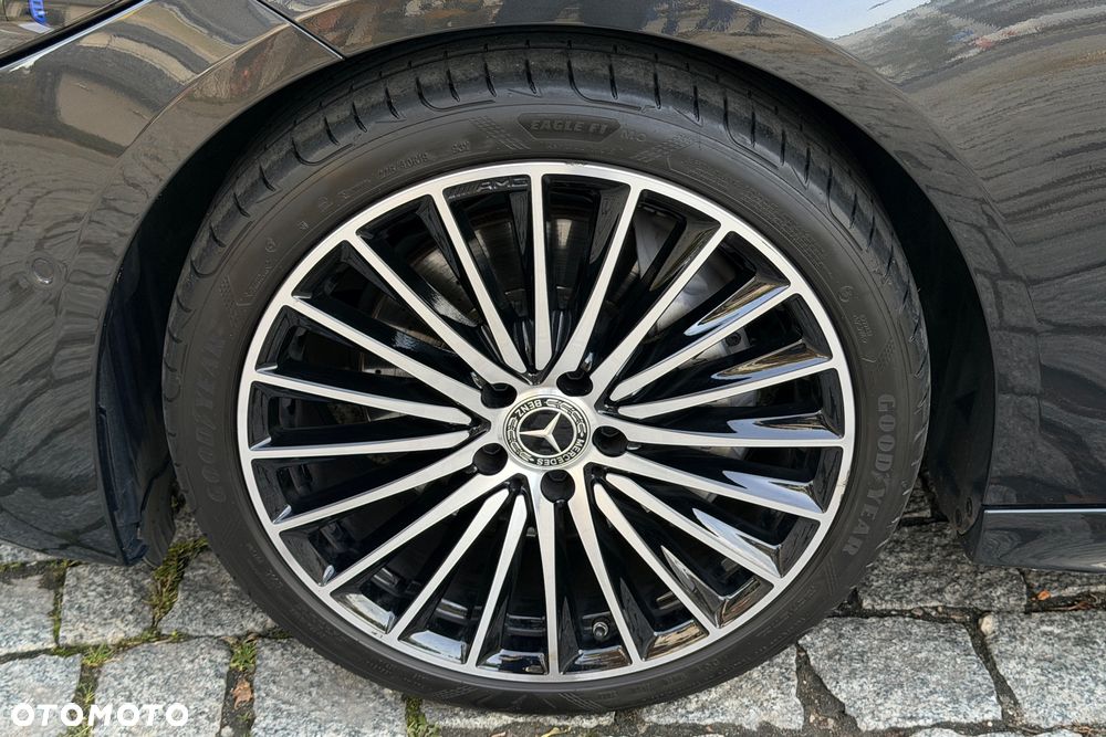 Mercedes-Benz Klasa C 300 9G-TRONIC - 35