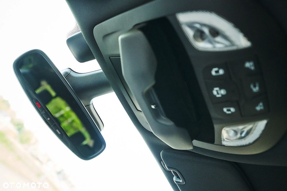 Chrysler Pacifica - 22