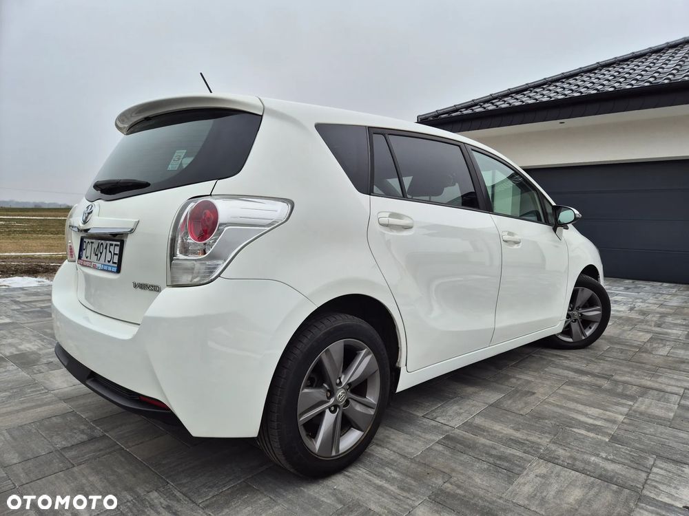 Toyota Verso 1.6 D-4D Premium - 19