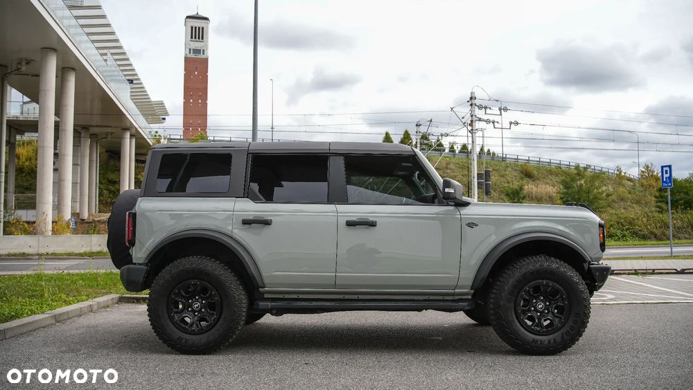 Ford Bronco - 7