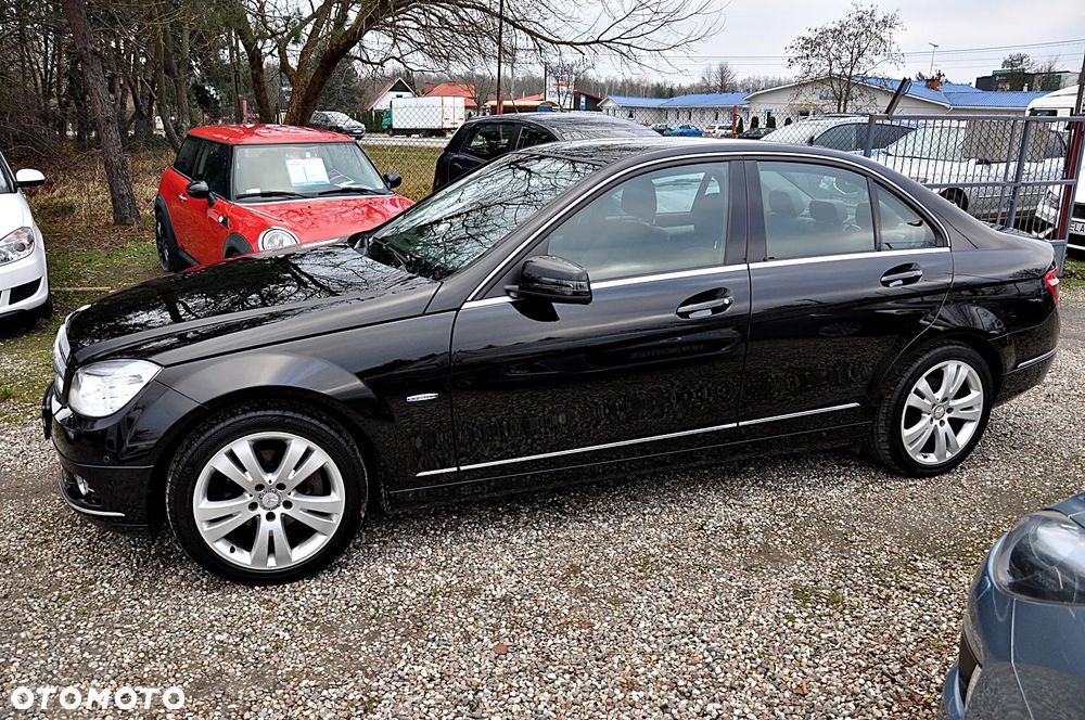 Mercedes-Benz Klasa C 180 Kompressor BlueEFFICIENCY Avantgarde - 9