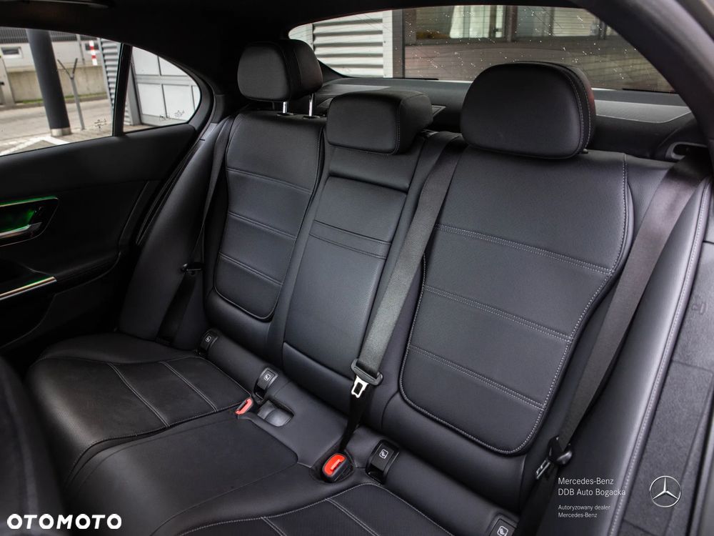 Mercedes-Benz Klasa C 400 e PHEV 4-Matic Avantgarde - 13