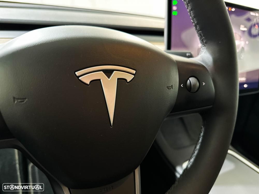 Tesla Model Y Long Range Dual Motor AWD - 42