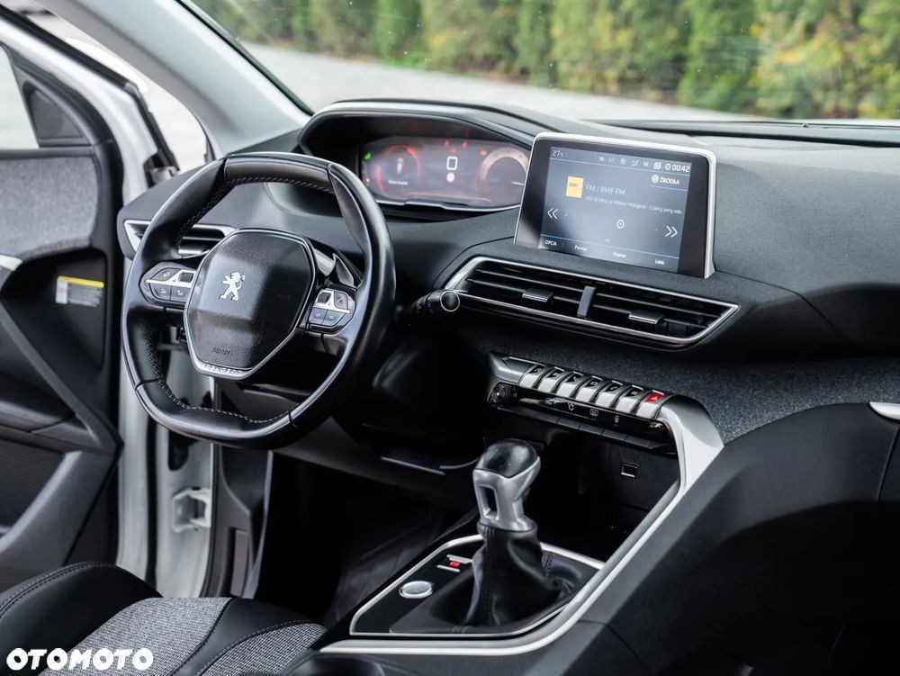 Peugeot 3008 PureTech 130 Stop & Start GPF Allure - 27
