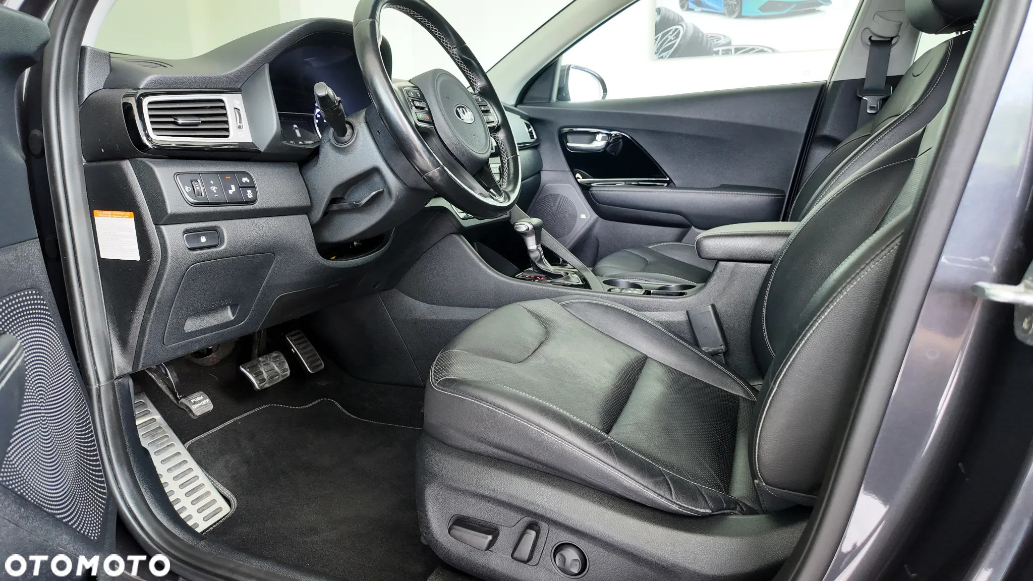 Kia Niro 1.6 GDI Hybrid L Business Line - 13