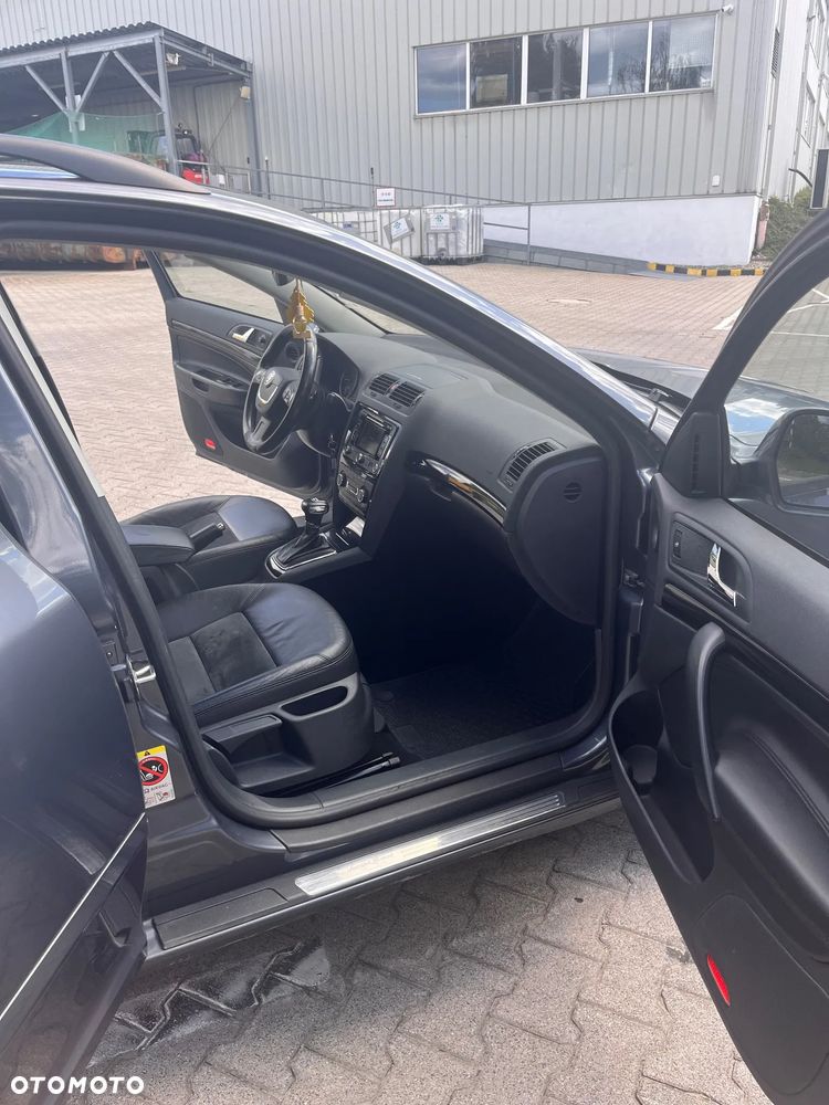 Skoda Octavia 2.0 TDI DPF Elegance DSG - 4
