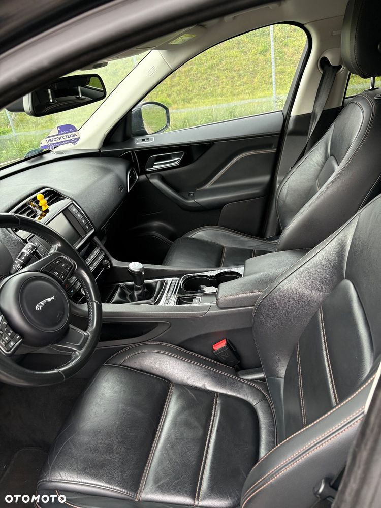 Jaguar F-Pace - 9