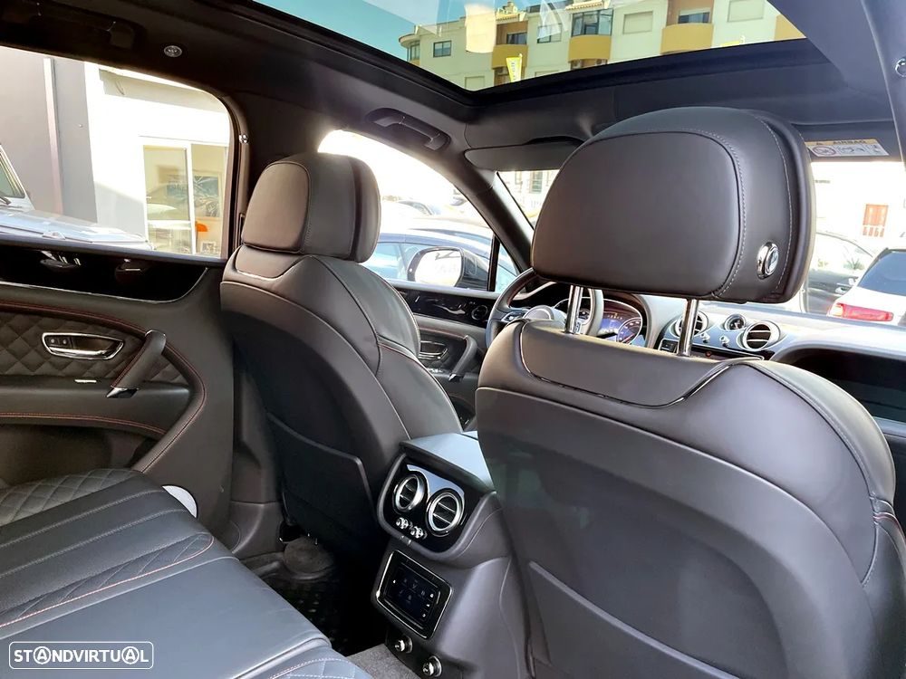 Bentley Bentayga V8 - 38