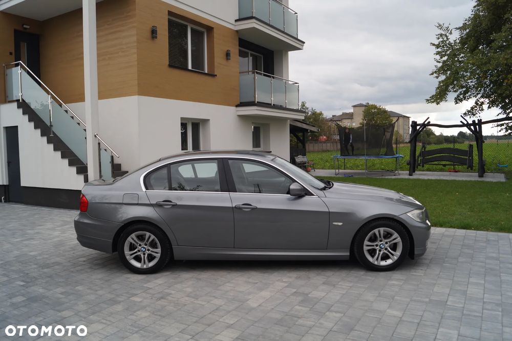 BMW Seria 3 325i - 35