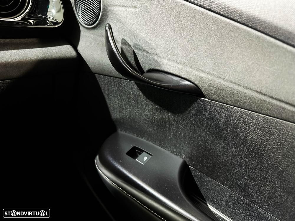 BYD Dolphin 60.4 kWh Design - 29