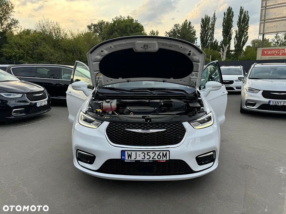 Chrysler Pacifica - 21