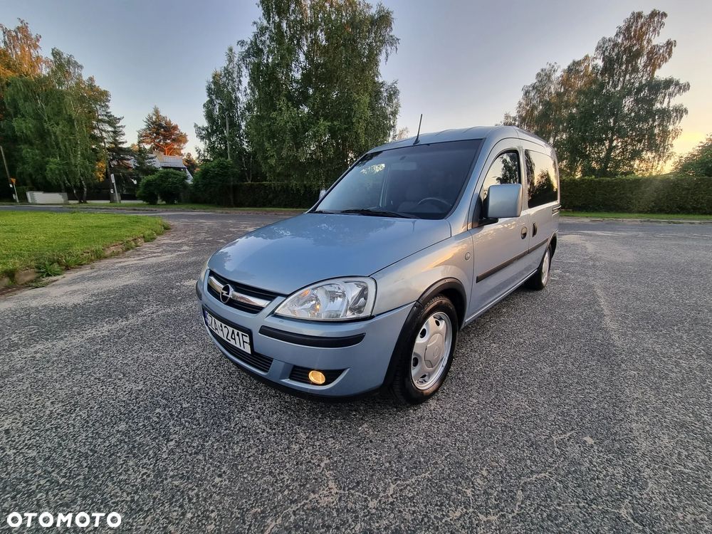 Opel Combo Tour Comfort - 1