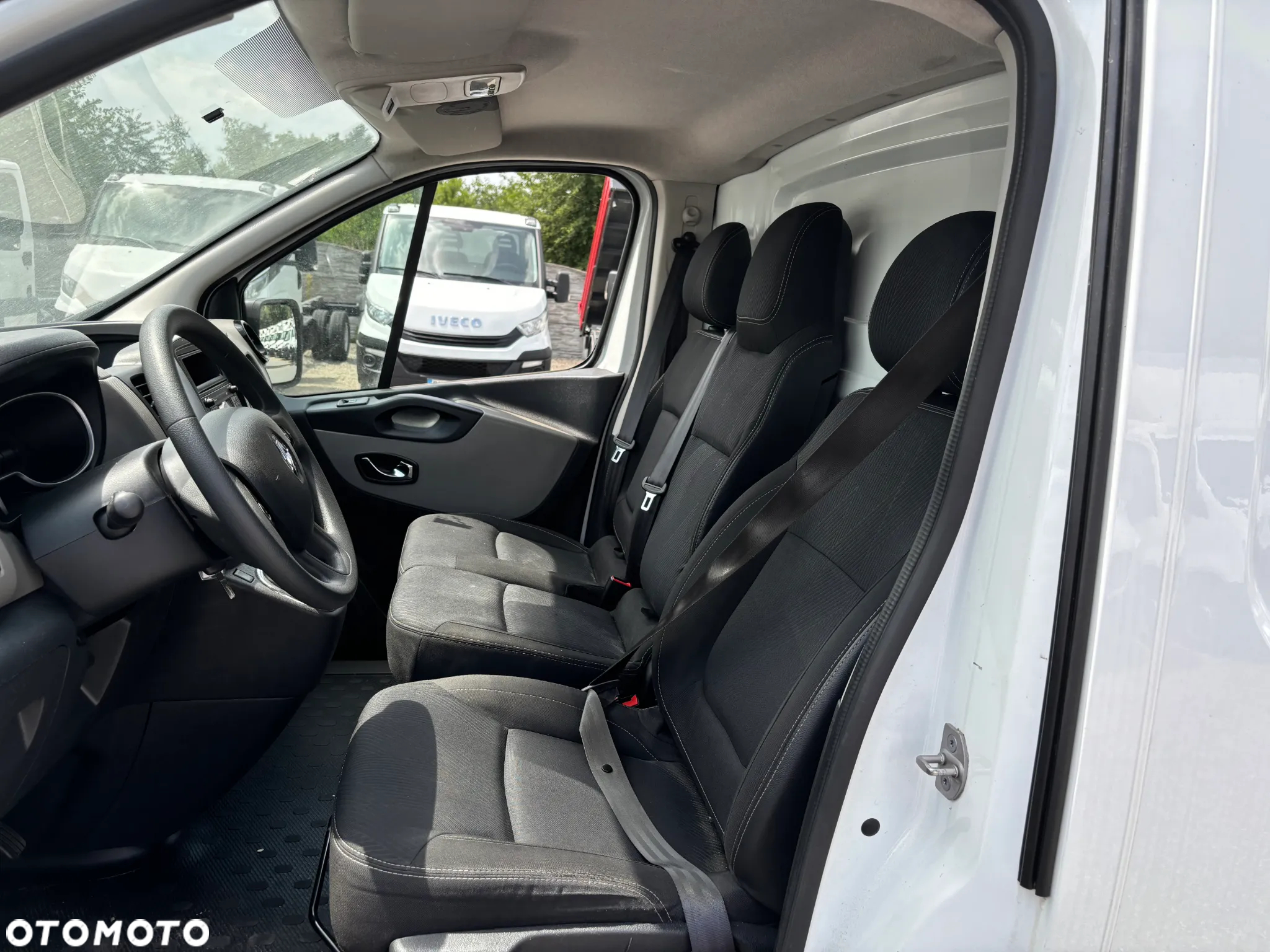 Renault TRAFIC - 8