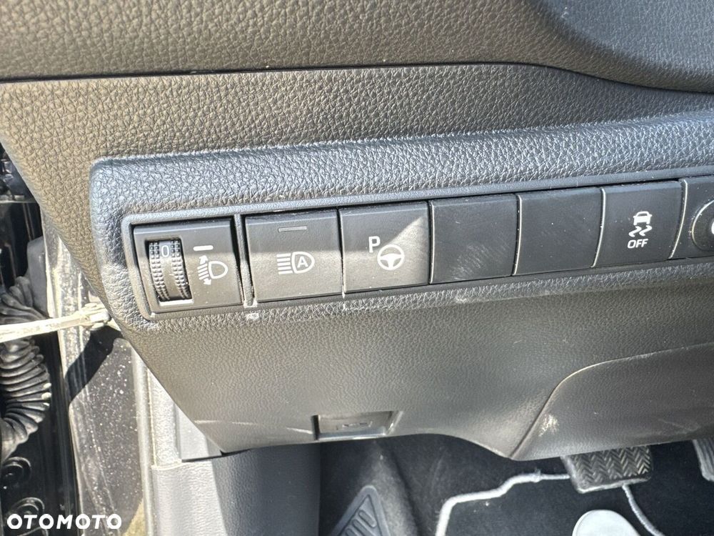 Toyota Corolla 2.0 Hybrid Comfort - 16