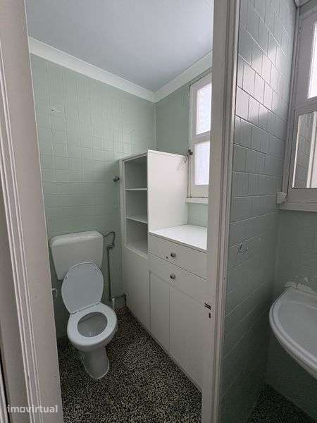 Casa para arrendar centro de Ponta Delgada T2 - Grande imagem: 2/12