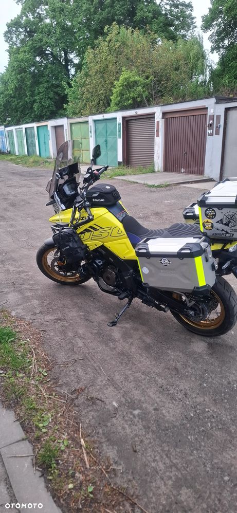 Suzuki V-STROM - 1
