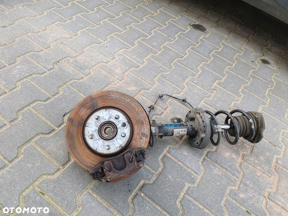 amortyzator zwrotnica prawa przód przednia 1.4 39039564 opel astra k 15-19 - 2