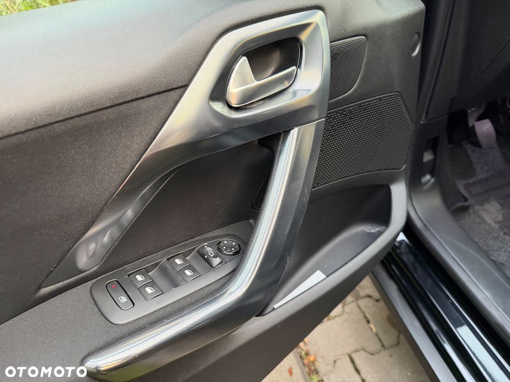Peugeot 2008 120 VTI Allure - 17