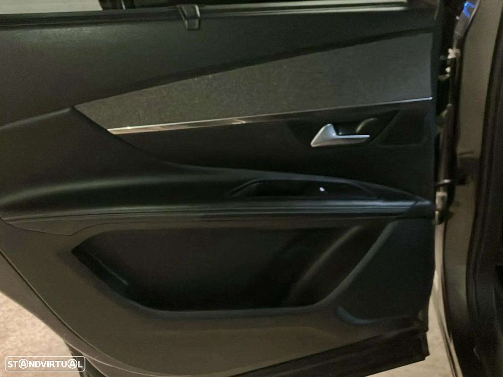 Peugeot 5008 1.5 BlueHDi Allure - 21