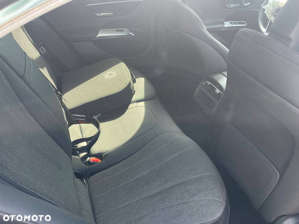Mercedes-Benz Klasa E 300 4-Matic Avantgarde - 10