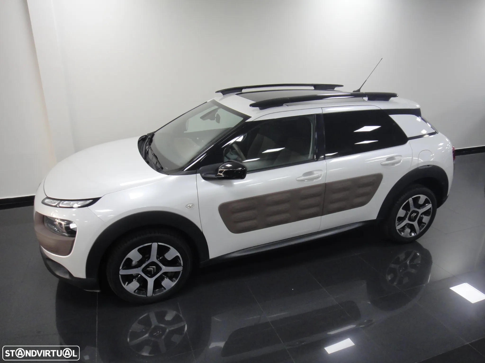 Citroën C4 Cactus 1.2 PureTech Shine - 11