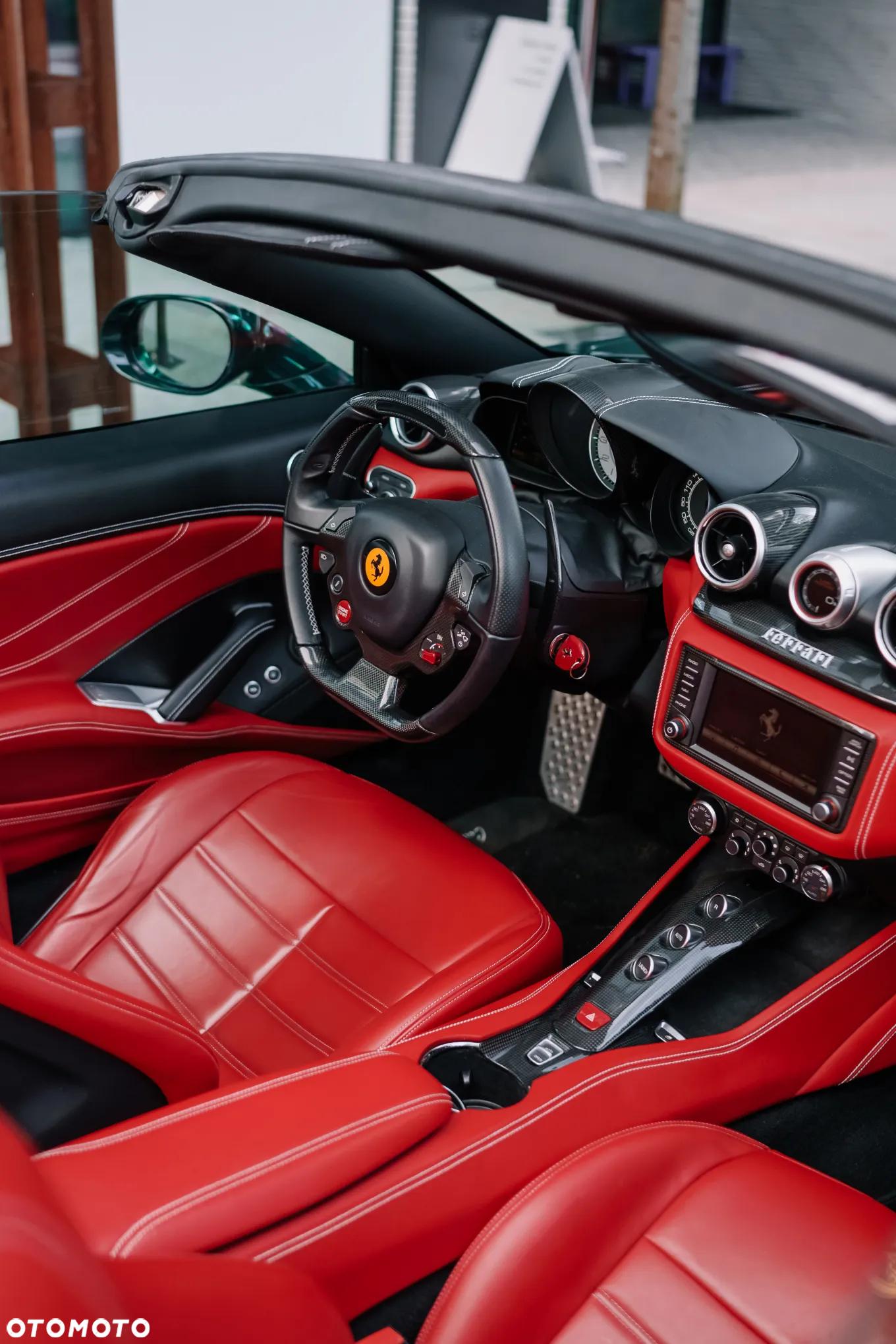 Ferrari California T - 14